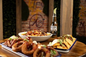 Six Bottle Bucket and Sharing Platter for Two at Walkabout picture