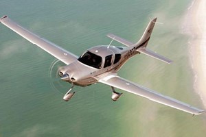 30 Minute Introductory Flying Lesson - UK Wide Selection Image 3