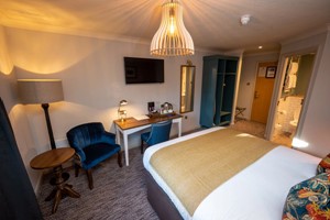 Overnight Stay with Breakfast for Two at The Ely Hotel Image 1