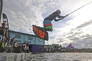 Introductory Wakeboarding Experience in Brighton Image 2