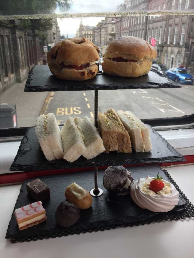 edinburgh red bus tour afternoon tea