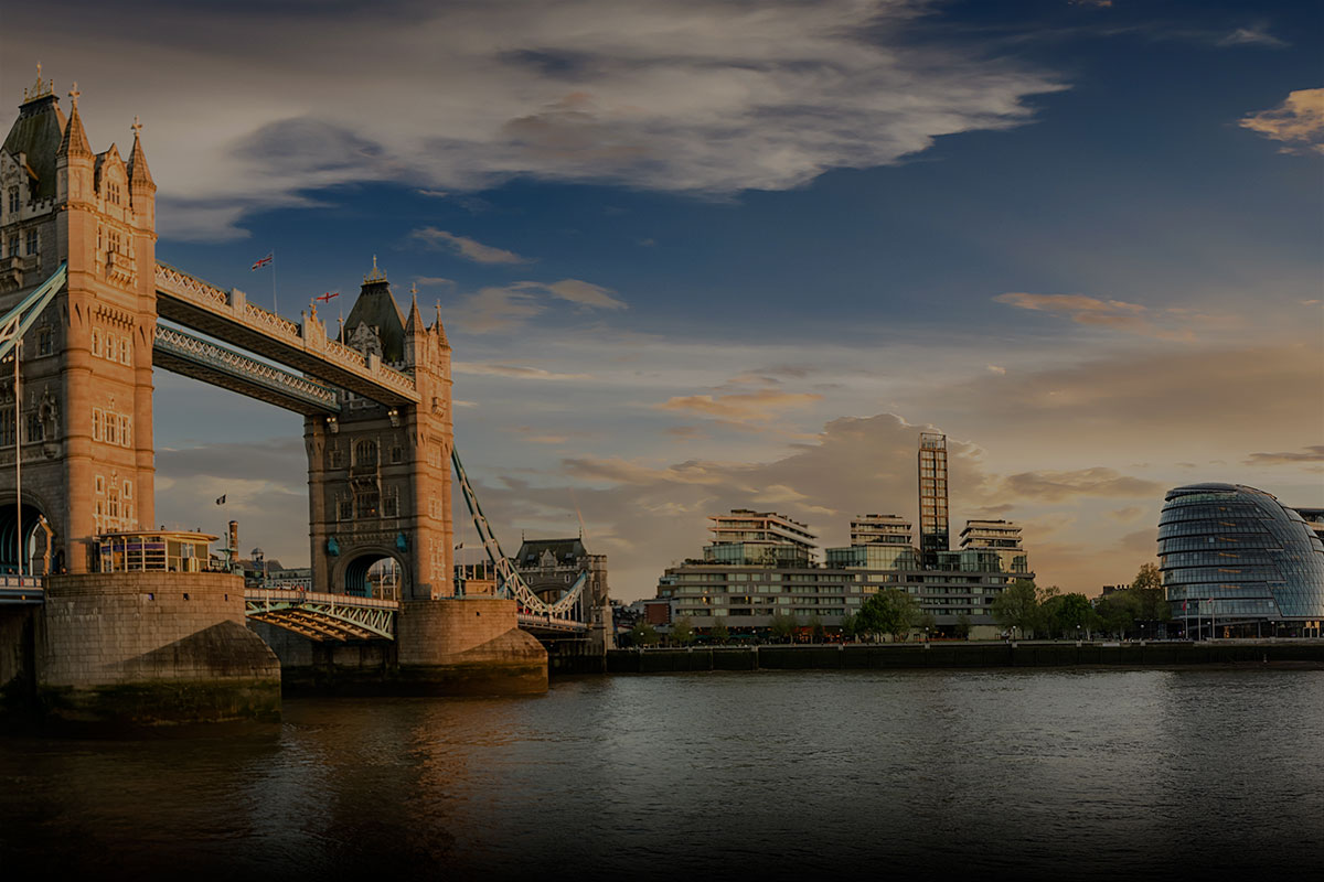 Skyline of London next to Tower Bridge