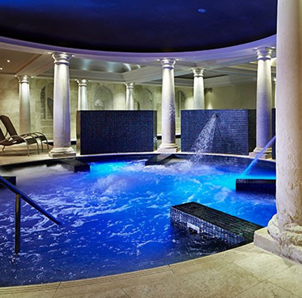 A pool spa with bubbles